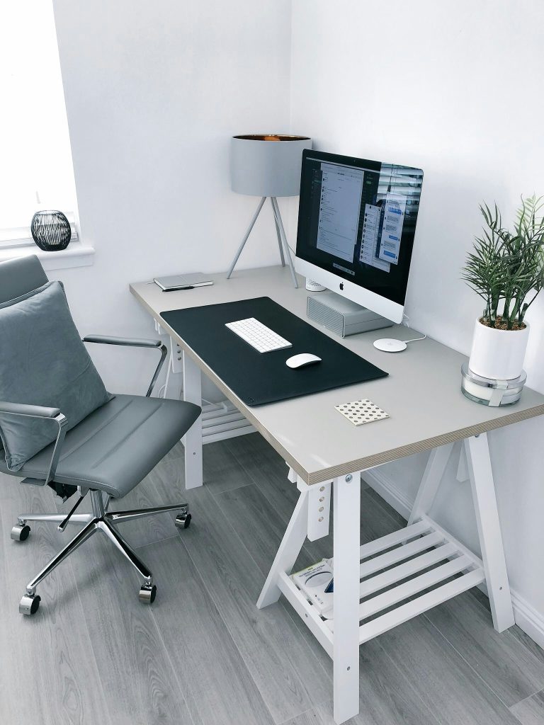 How to Use Feng Shui to Enhance Productivity in Your Home Office